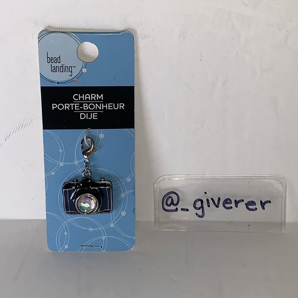 NWT RHINESTONE CAMERA CHARM